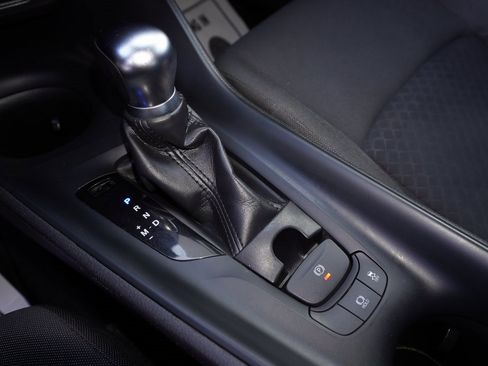 Certified 2020 Toyota C-HR LE image 18