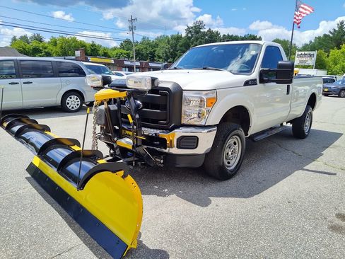 Used 2016 Ford F250 XL w/ Power Equipment Group AWD/4WD image 6