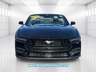 Used 2025 Ford Mustang Premium RWD video 2