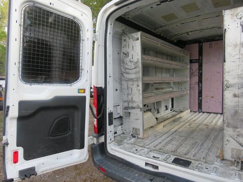 Used 2017 Ford Transit 250 130 Medium Roof RWD image 35