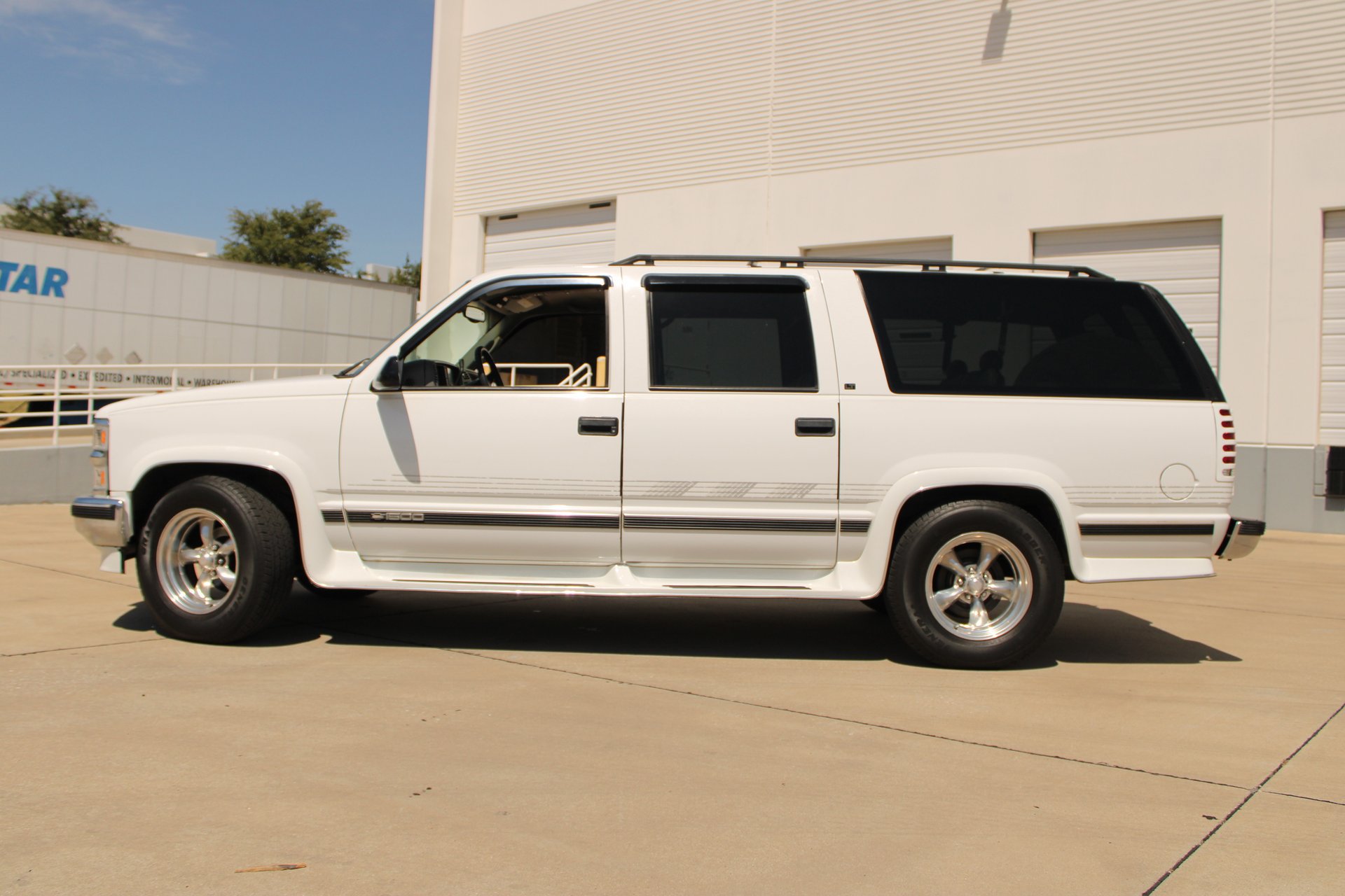 Used 1997 Chevrolet Suburban 2WD w/ Preferred Equipment Group 3 image 6