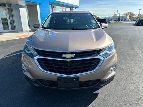 Used 2018 Chevrolet Equinox LT image 2