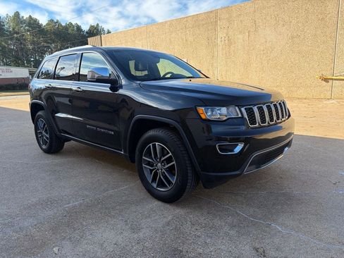 Used 2017 Jeep Grand Cherokee Limited image 8