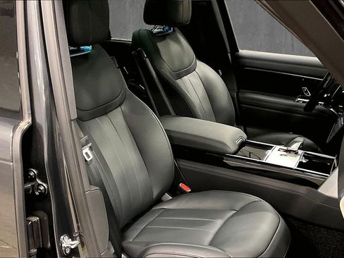 Used 2025 Land Rover Range Rover SE AWD/4WD image 29