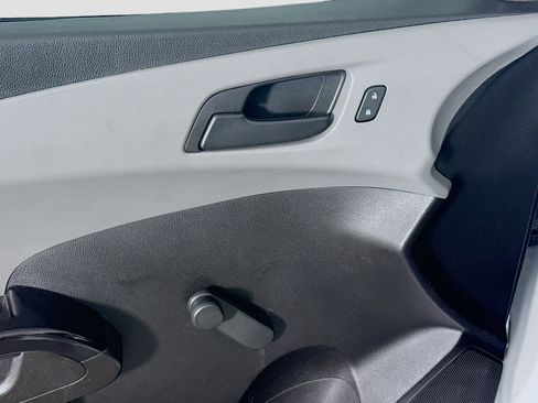 Used 2020 Chevrolet Sonic LT image 24