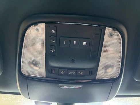 Used 2023 Dodge Durango R/T w/ Tow 'N Go Package AWD/4WD image 29