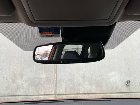 Used 2019 Nissan Rogue SL w/ Premium Package image 18