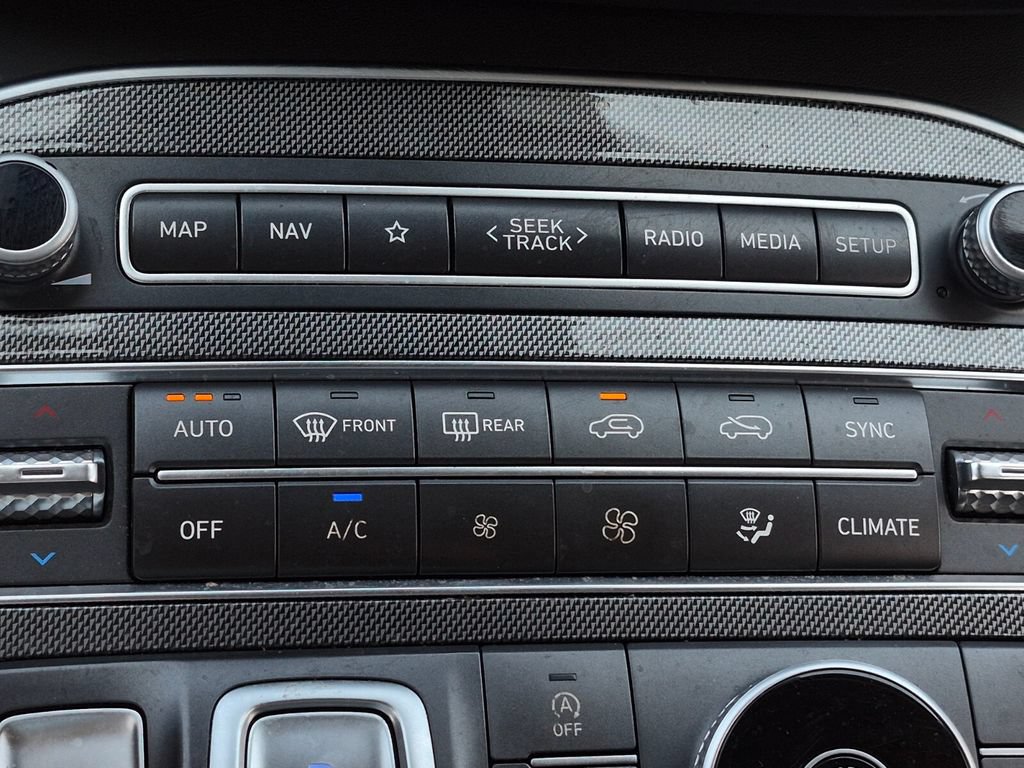 Used 2023 Hyundai Santa Fe Limited FWD image 29