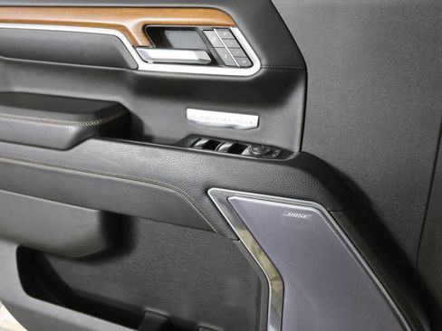 Used 2022 GMC Sierra 1500 Denali w/ Denali Reserve Package image 11