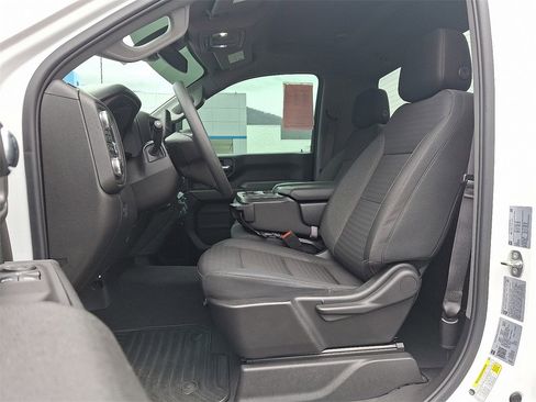 Used 2024 GMC Sierra 2500 Pro w/ Convenience Package image 12