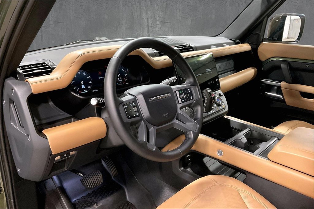 Used 2026 Land Rover Defender 130 S AWD/4WD image 18