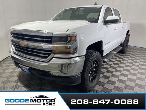 Used 2017 Chevrolet Silverado 1500 LT w/ True North Edition AWD/4WD image 4
