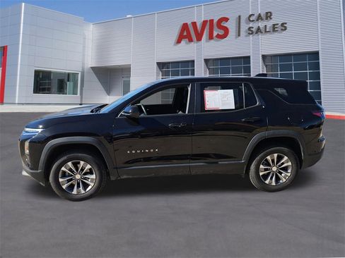 Used 2025 Chevrolet Equinox LT image 2