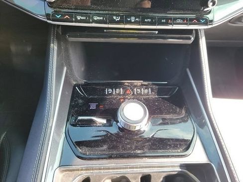 Used 2023 Jeep Wagoneer 4WD w/ Premium Group I image 13