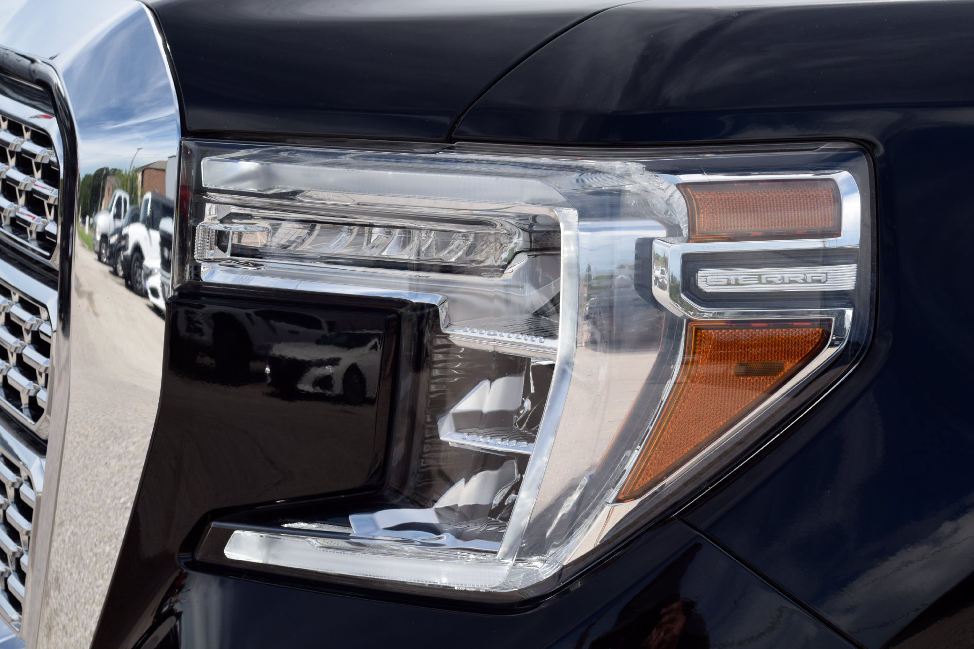 Used 2021 GMC Sierra 1500 Denali w/ Denali Ultimate Package AWD/4WD image 23