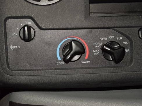 Used 2023 Ford E-450 and Econoline 450 Super Duty w/ Power Windows & Locks Group RWD image 20