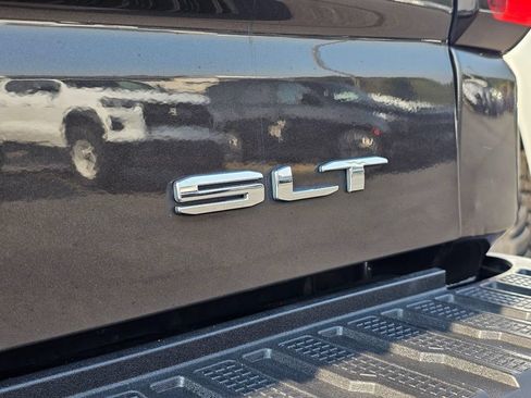 Used 2021 GMC Sierra 1500 SLT w/ SLT Premium Package AWD/4WD image 15