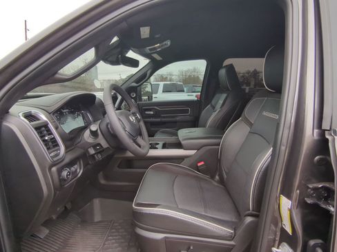 Used 2025 RAM 3500 Laramie image 13