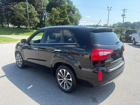 Used 2014 Kia Sorento SX w/ 3rd Row Package AWD/4WD image 16