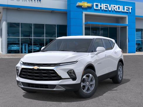 New 2025 Chevrolet Blazer LT image 7