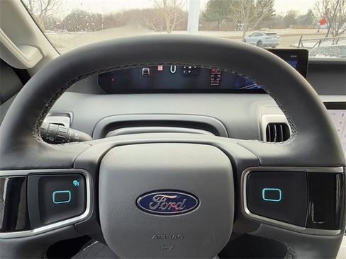 New 2026 Ford Expedition Active image 22