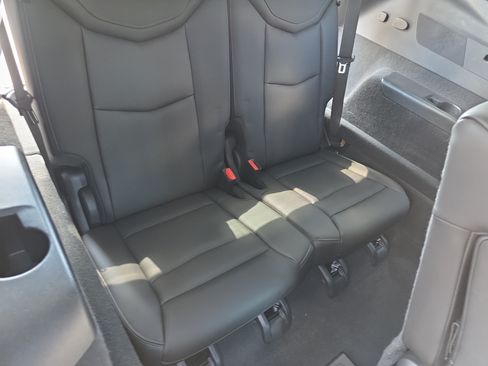 Used 2024 Cadillac XT6 Luxury FWD image 12