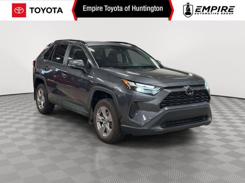 Used 2022 Toyota RAV4 XLE w/ Convenience Package image 1