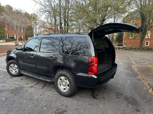 Used 2011 Chevrolet Tahoe LS w/ Convenience Package image 14