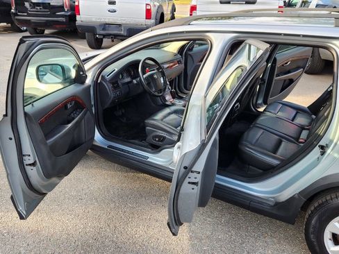 Used 2008 Volvo XC70 3.2 image 24