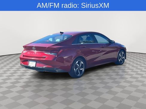 Used 2023 Hyundai Elantra Limited image 4