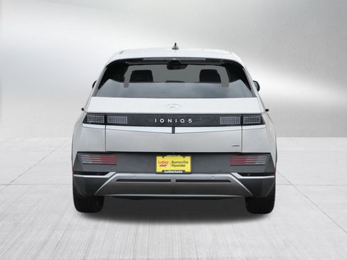 Used 2023 Hyundai Ioniq 5 SEL image 6