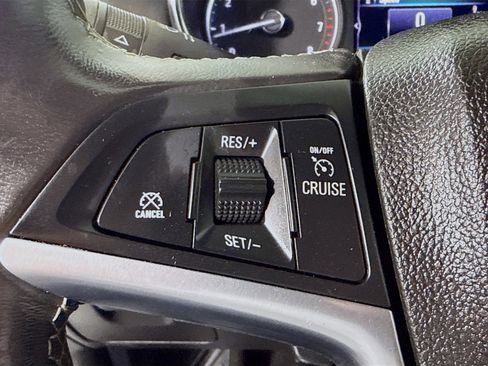 Used 2021 Buick Encore Preferred image 14