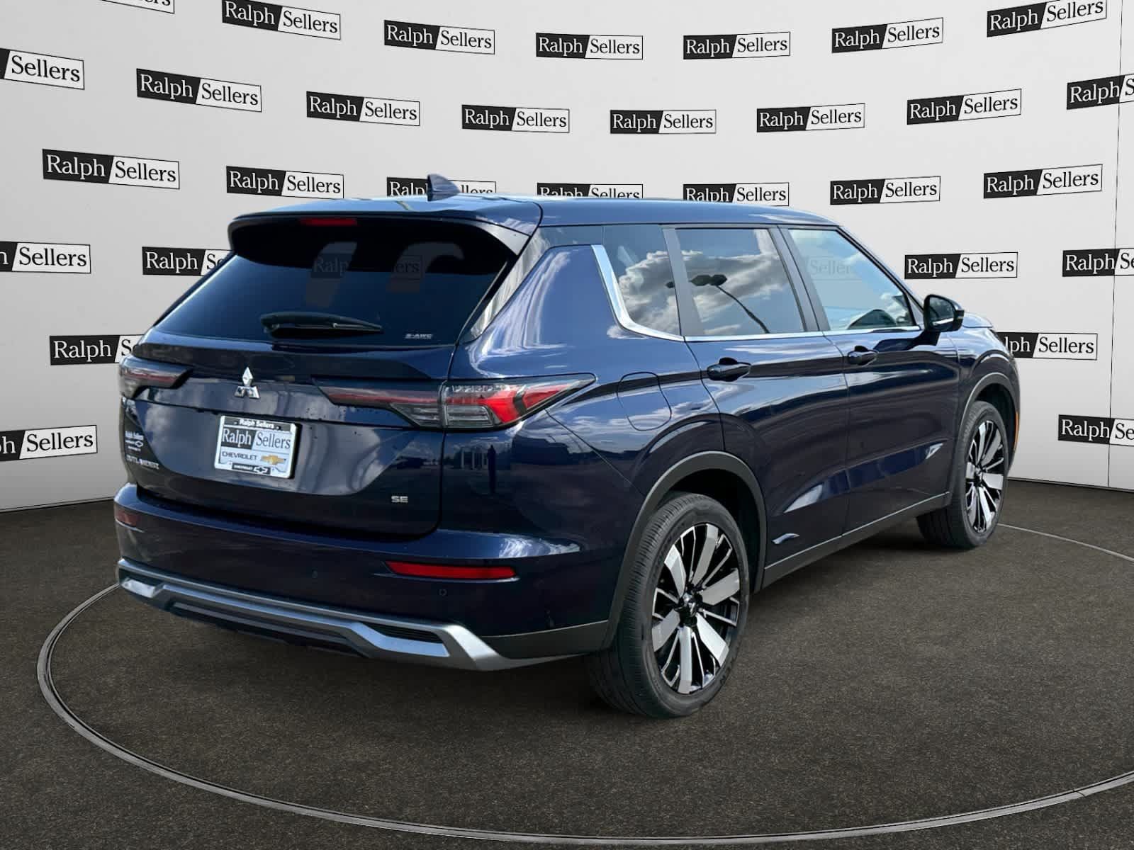 Used 2025 Mitsubishi Outlander SE AWD/4WD image 6