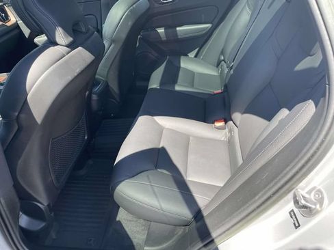Used 2023 Volvo XC60 B5 Plus w/ Climate Package AWD/4WD image 16