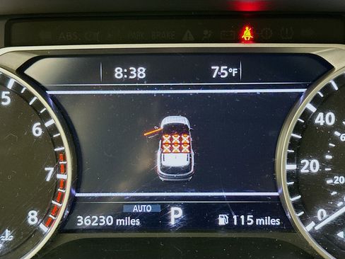 Used 2023 Nissan Pathfinder SL w/ Lighting Package (N92) AWD/4WD image 19