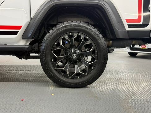 Used 2020 Jeep Gladiator Sport w/ Quick Order Package 24S AWD/4WD image 13