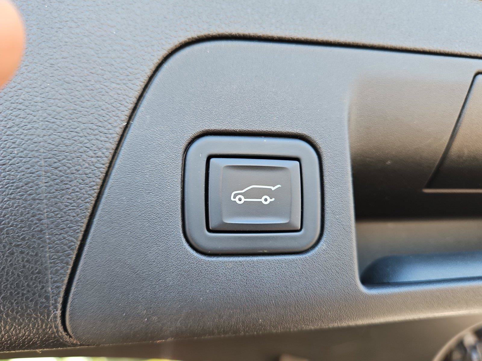 Used 2023 Buick Envision Essence AWD/4WD image 8