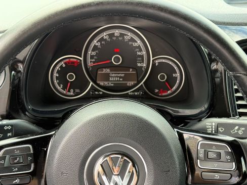 Used 2018 Volkswagen Beetle 2.0T Coast FWD image 11