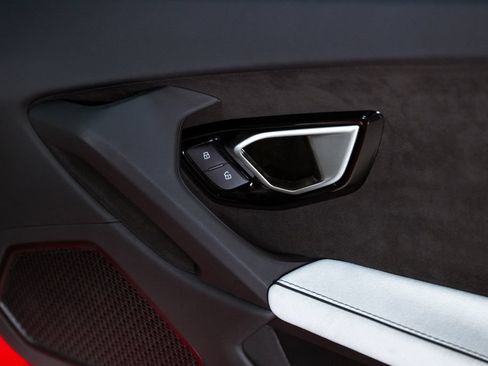 Used 2024 Lamborghini Huracan EVO AWD/4WD image 38