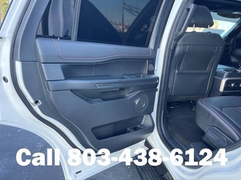 Used 2023 Ford Expedition Limited image 9