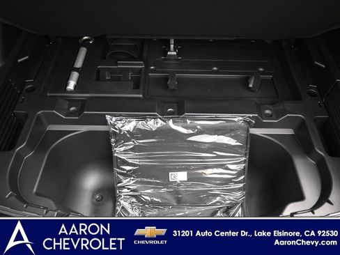 New 2026 Chevrolet Equinox EV LT w/ LPO, Blackout Package AWD/4WD image 15