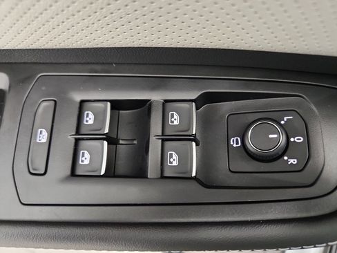 New 2026 Volkswagen Atlas Cross Sport SEL Premium R-Line AWD/4WD image 10