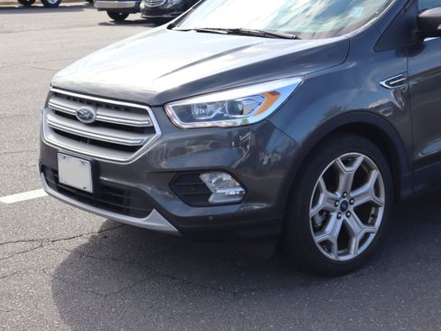 Used 2019 Ford Escape Titanium FWD image 6