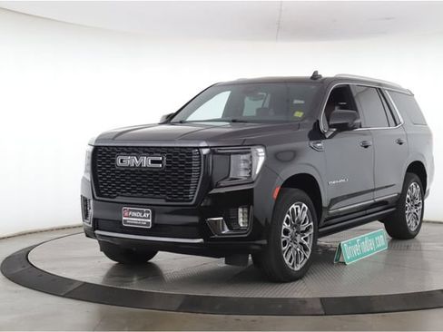 Used 2023 GMC Yukon Denali Ultimate w/ LPO, Floor Liner Package AWD/4WD image 10