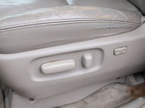 Used 2005 Toyota Sienna XLE image 13