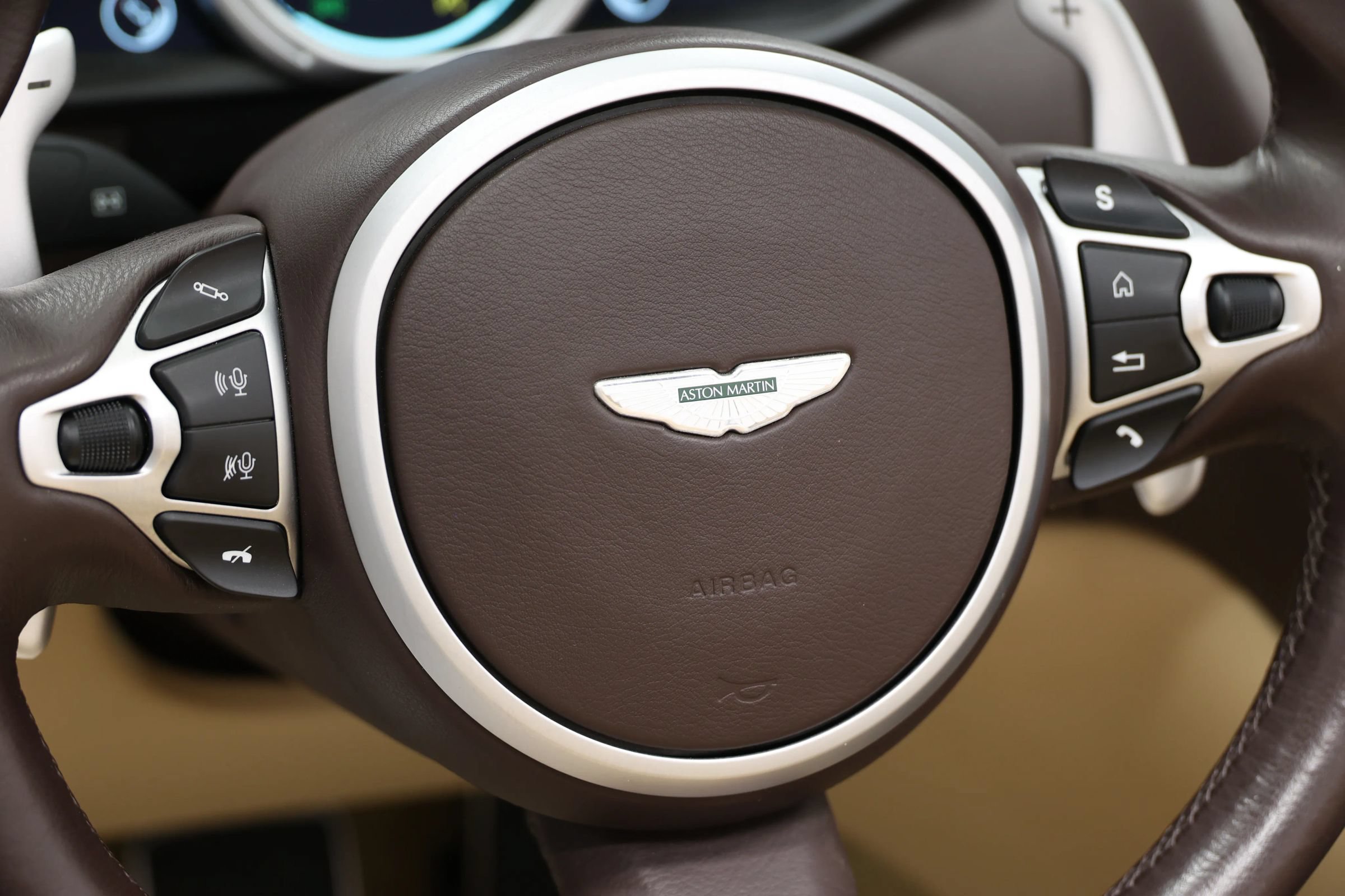 Used 2019 Aston Martin DB11 Volante RWD image 29