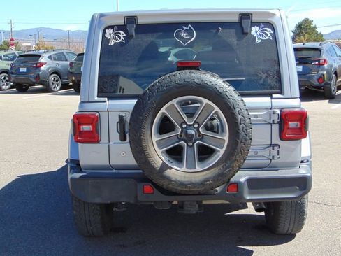 Used 2019 Jeep Wrangler Unlimited Sahara image 5