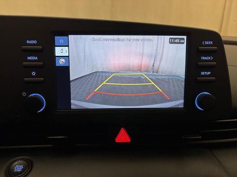 Certified 2025 Hyundai Elantra SE image 16