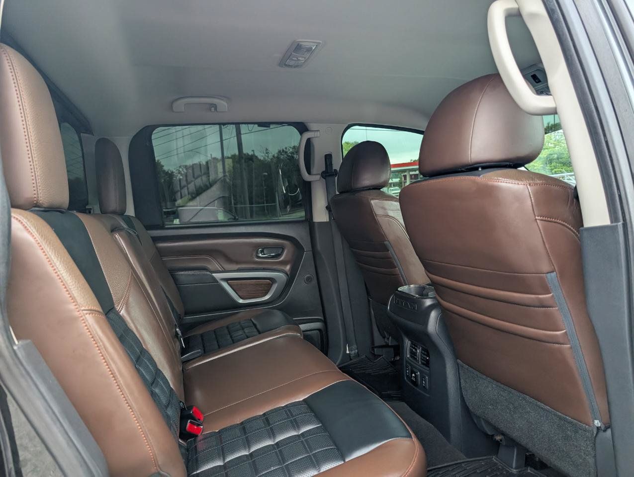 Used 2018 Nissan Titan Platinum Reserve w/ Platinum Utility Package RWD image 22