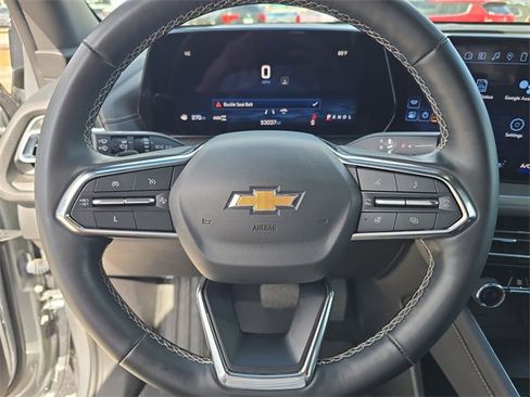 Used 2024 Chevrolet Traverse LT image 26